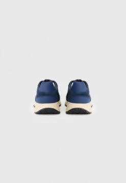 Guess ARIA - Trainers - Blue -Guess Clothing Sale 434d93d8a8014ba99d703103b77981c6