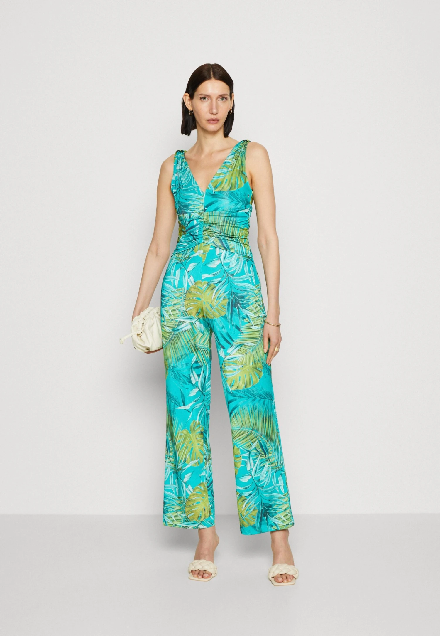 Guess Ss Cowl Poplia Overall - Jumpsuit - Hellblau 2 Guess Ss Cowl Poplia Overall - Jumpsuit - Hellblau - Image 2