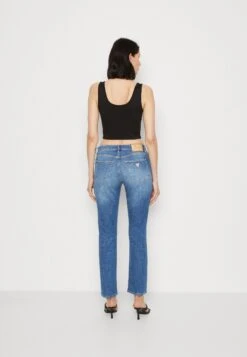 Guess Girly - Jeans Skinny Fit 8 Guess Girly - Jeans Skinny Fit -Guess Clothing Sale 47e15eda9e0649db9b78cade3161bc3e