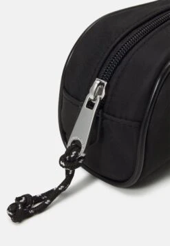 Guess Pencil Case Unisex - Pencil Case - Jet Black 8 Guess Pencil Case Unisex - Pencil Case - Jet Black -Guess Clothing Sale 497c86e39e334c0184ab6a3d8e54e18a