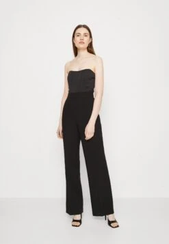 Laurita - Jumpsuit - Jet Black