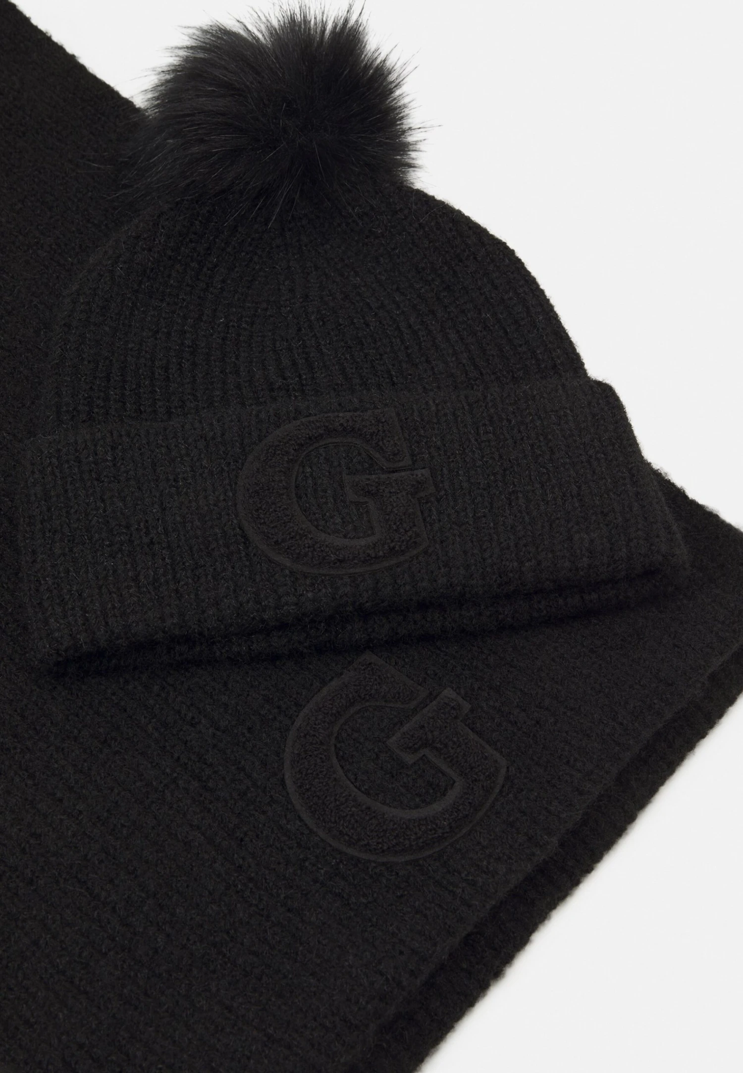 Guess Gift Box Scarf Set - Scarf - Black 4 Guess Gift Box Scarf Set - Scarf - Black - Image 4