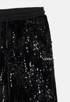 Guess KIDS JUNIOR SEQUINS WIDE LEG PANTS MINI ME - Tracksuit Bottoms - Jet Black -Guess Clothing Sale 4b1355f843614fbdbac18c0ac9a1c91f