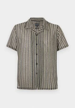 Guess WYATT STRIPE RESORT SHIRT - Shirt - Olive Morning 10 Guess WYATT STRIPE RESORT SHIRT - Shirt - Olive Morning -Guess Clothing Sale 4c5d19bb231441409d7a429367b4bb5f