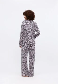 Guess SASHA - Pyjama Set - Brown -Guess Clothing Sale 4dd60a5efc5a4a349ec648a9c8d76266