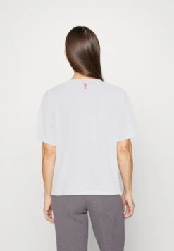 Guess Ss Cn Logo Flowers- Print T-Shirt - Pure White -Guess Clothing Sale 4f89f6b692354b7fa12c02a1711253f8