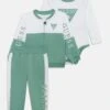 Guess BABY BODY PANTS UNISEX SET - Tracksuit - White Ground/green
