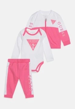 Guess BABY BODY PANTS UNISEX SET - Tracksuit - Blue Light Heather -Guess Clothing Sale 5399602b75b346ef9fa22fcef8091f28 1