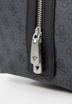 Guess PISA - Weekend Bag - Black/lime -Guess Clothing Sale 5426ec90803d4af9b376beec534b04c0