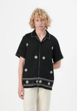 Guess MOSLEY EMBROIDERED - Shirt - Jet Black -Guess Clothing Sale 56269f23c334490fb7bc3dae659f034a