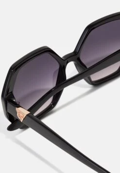 Guess Sunglasses - Shiny Black /gradient Smoke -Guess Clothing Sale 56e002427181455d989b57d247691c27