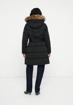 Guess FATEMA BELTED PUFFER - Winter Coat - Jet Black -Guess Clothing Sale 56e28a60d3b74688bf3c0606d34f4c62