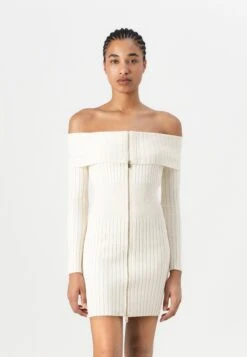 Guess KATHRYN ZIPPED - Jumper Dress - Cream White Vanise