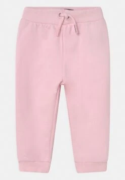 Guess Hodded Active Set Unisex - Tracksuit - Pink -Guess Clothing Sale 5b90c8f0523949579bcb03c48eb0f847