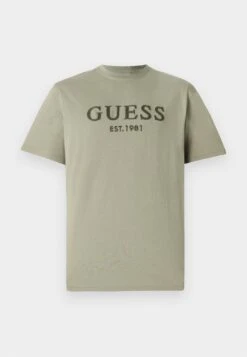 Guess BOX LOGO TEE - Print T-shirt - Blissful Pink -Guess Clothing Sale 5cefd113c87b4eb4a2390a625941fae9