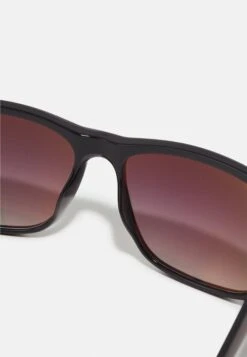 Guess Unisex - Sunglasses - Shiny Black/Green Mirror -Guess Clothing Sale 5e40bb46b85a49e68d0d906231abe827