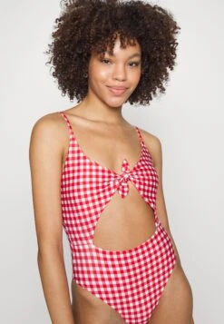 Guess Removable Cups - Swimsuit - Small White Red Vich -Guess Clothing Sale 5f3e32ef354c4ebfbd322f7c4f78c777