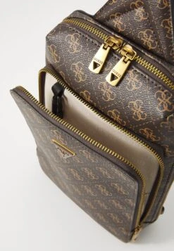 Guess MILANO OVER - Rucksack - Brown/ochre -Guess Clothing Sale 60c36ebe7b274f1380c2162455f2c980