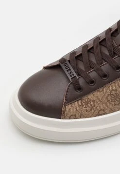 Guess ELBA CARRYOVER - Trainers - Beige/brown -Guess Clothing Sale 6205537d44dd4674b3f84c9db56bda69