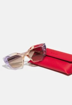 Guess Sunglasses - Lilac/other -Guess Clothing Sale 65f5bede4051456eacdd9917e69b5457