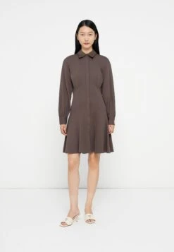 LEDA FLARED DRESS - Shirt Dress - Chocolate Brownie