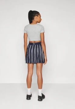 Guess SWEATER SKIRT - Sports Skirt - Daring Ocean -Guess Clothing Sale 6ca90c8b45ec41d5a9f0ba0d0ee58d00