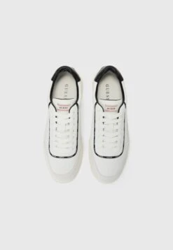 Guess WINNO 3 - Trainers - White -Guess Clothing Sale 6dd133062ced42688299fcef81608eac