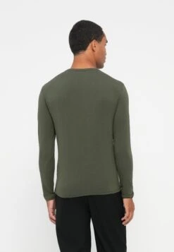 Guess CORE TEE - Long Sleeved Top - Green Depths 11 Guess CORE TEE - Long Sleeved Top - Green Depths -Guess Clothing Sale 6e17058cb67543c1a9da6e34be7e6c48