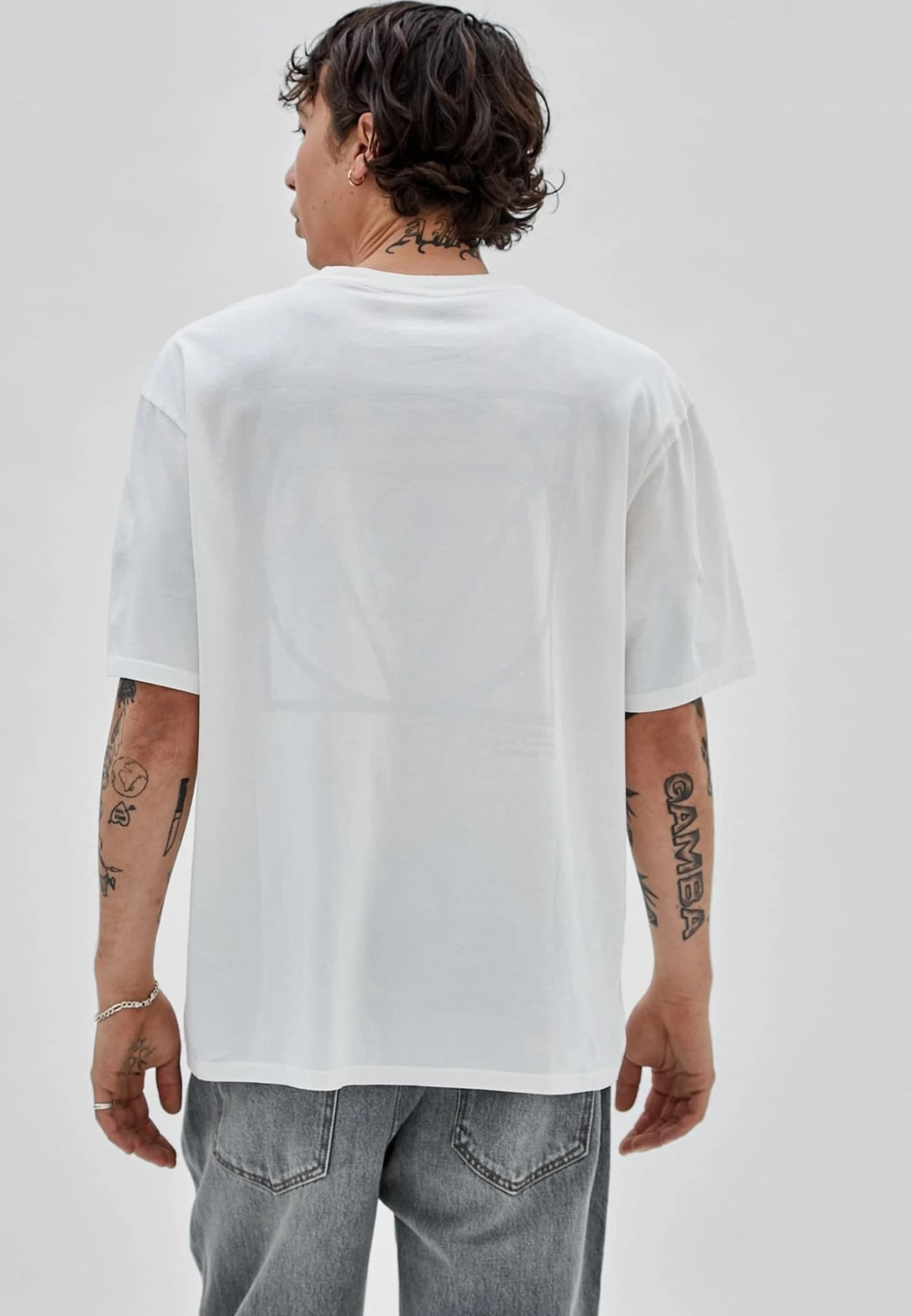 Mit Logo Am Rücken - Print T-Shirt 1 Mit Logo Am Rücken - Print T-Shirt