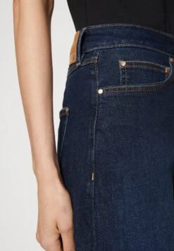 Guess Bellflower - Relaxed Fit Jeans -Guess Clothing Sale 6e51180dc50d414d83073dd0b48da067