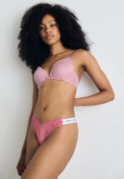 Guess BELLE THONG - Thong - Drift Pink -Guess Clothing Sale 70645a7ba22b4969bc440473ba45e200