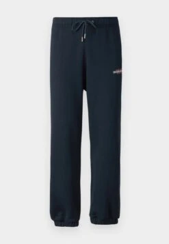 AMERICAN TRADITION JOGGER - Tracksuit Bottoms - Dunkel Blau 11 AMERICAN TRADITION JOGGER - Tracksuit Bottoms - Dunkel Blau -Guess Clothing Sale 7064d1e1f61e463181a9681eb9d570eb
