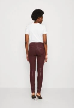 Guess Coated 1981 - Jeans Skinny Fit -Guess Clothing Sale 707f2ae9b4774511ad7442bd9b2a8e78