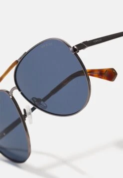 Guess Unisex - Sunglasses - Shiny Gunmetal -Guess Clothing Sale 70e7a60bcc24450f8977ac7b973cf501