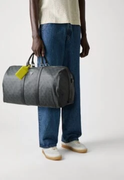 Guess PISA - Weekend Bag - Black/lime