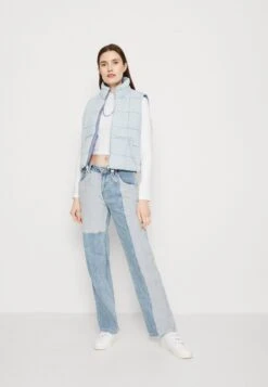 Go Lana Reversible Vest - Waistcoat - Go Venice Light Wash -Guess Clothing Sale 74ad0d84b4ac44609b5faa086b6d6c22