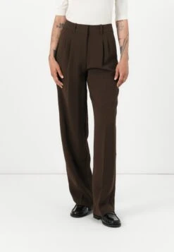 Guess THEOLINE PERFECT PANT - Trousers - Espresso Brown