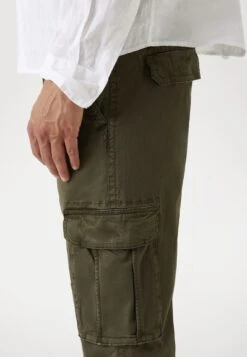 Guess BRYSON - Cargo Trousers - Olivgrün -Guess Clothing Sale 76127af8ee344317955491ea7649fd9c