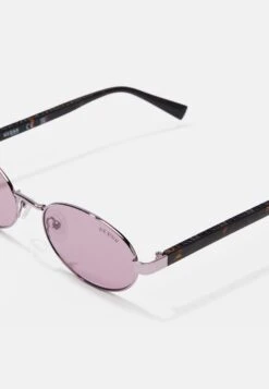 Guess UNISEX - Sunglasses - Shiny Violet -Guess Clothing Sale 762e25d4747246f18341ca2255e3dc0a