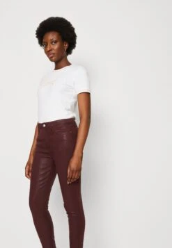 Guess Coated 1981 - Jeans Skinny Fit -Guess Clothing Sale 76e55c4f32be4d7480709f044ab5b548