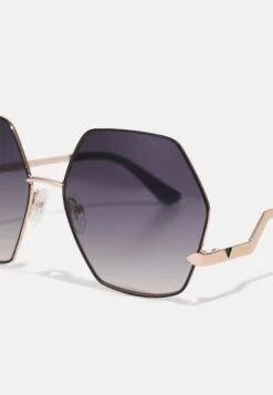 Guess Sunglasses - Black -Guess Clothing Sale 782603a3540d401bb6dc75baa8128794