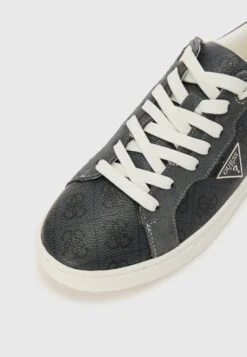 Guess TODI 3 - Trainers - Coal -Guess Clothing Sale 78dee3b32235456281778cb653579e68