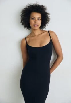 Guess TESSA LONG DRESS - Nightie - Jet Black -Guess Clothing Sale 79ba25dbb6904878933d08d8962f78d0
