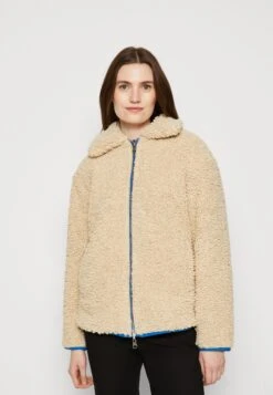 Go Laura Reversible Sherpa - Summer Jacket - Biscotti