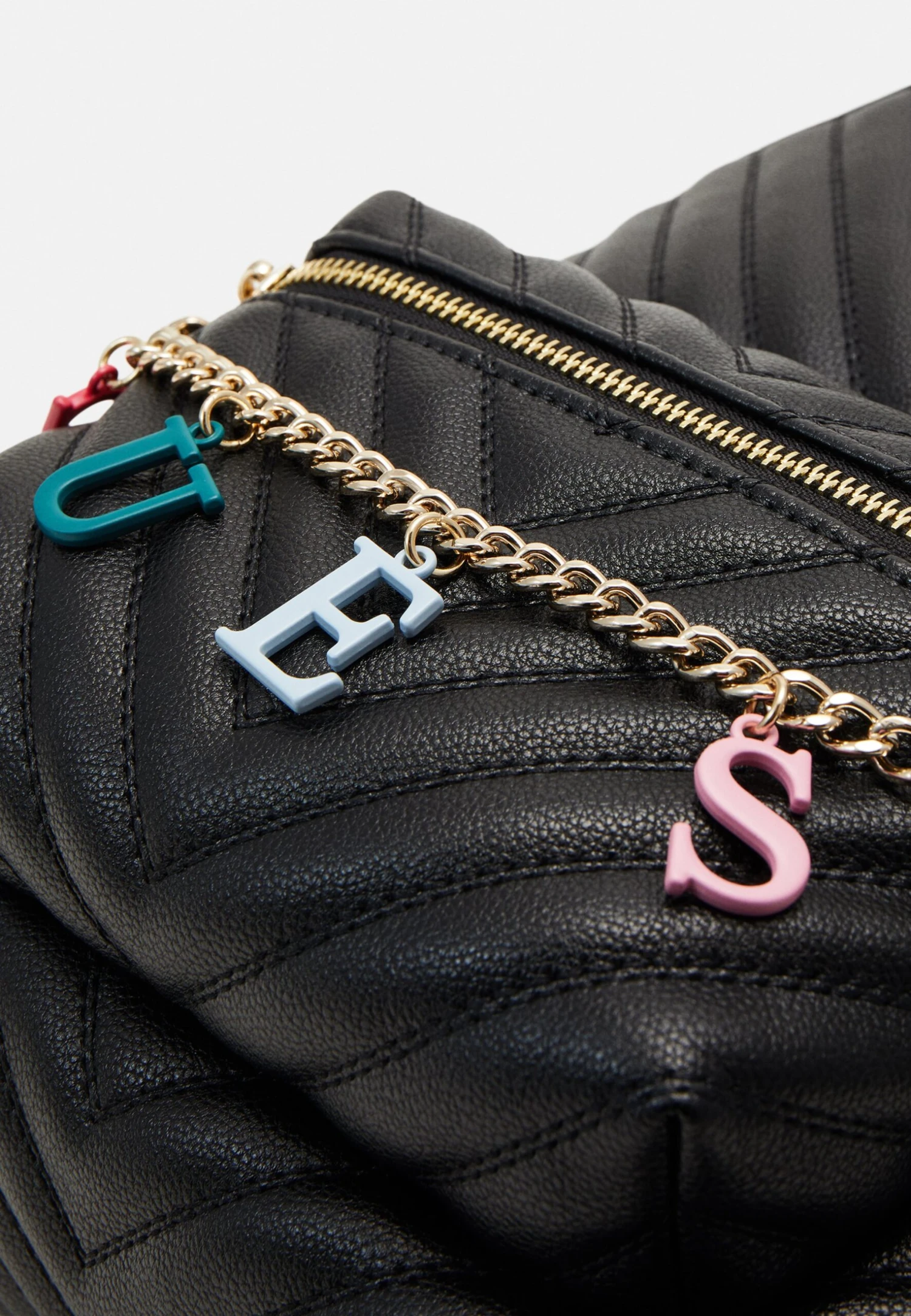 Guess JUNIOR SMALL BACKPACK - Rucksack - Jet Black 6 Guess JUNIOR SMALL BACKPACK - Rucksack - Jet Black - Image 6