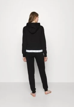 Guess Zip Hoodie - Pyjama Top -Guess Clothing Sale 7abd3dfb5b8044b3b9955c50af15e4df