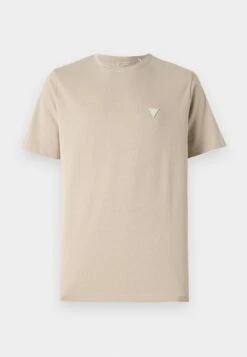 Guess SS CN PATCH - Basic T-shirt - Pasadena Stone 13 Guess SS CN PATCH - Basic T-shirt - Pasadena Stone -Guess Clothing Sale 7b55a174e3064a198d239c7e645c99b4 1