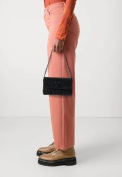 Guess ZALINA FLAP - Clutch - Black