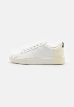 Guess New Vice - Trainers - Whisper White