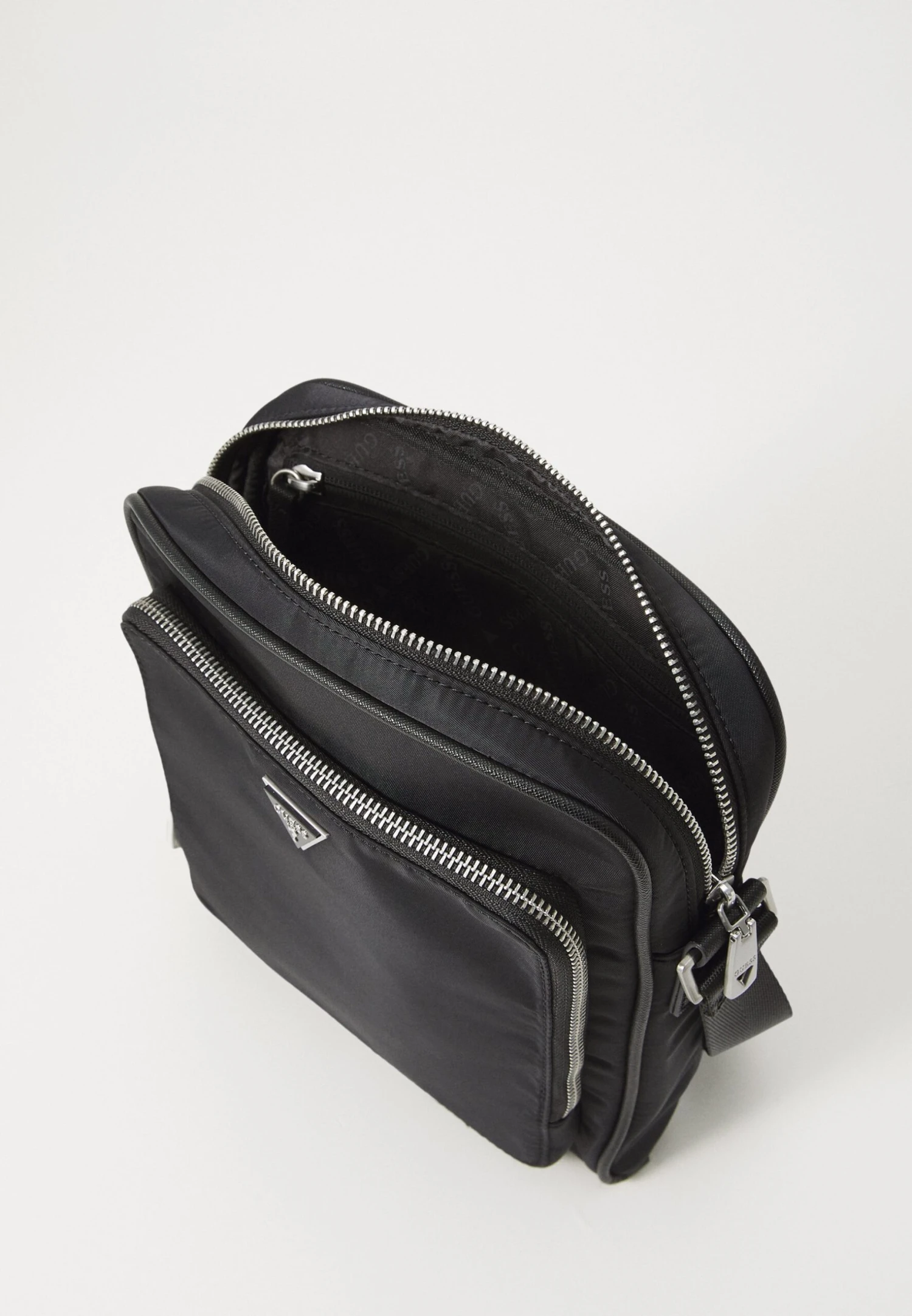 Guess MILANO CROSSBODY POCKET - Cross Body Bag - Black 4 Guess MILANO CROSSBODY POCKET - Cross Body Bag - Black - Image 4